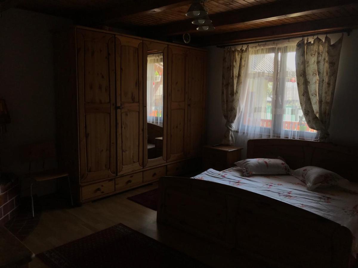 Casuta Din Munti Villa ซาโดวา ภายนอก รูปภาพ